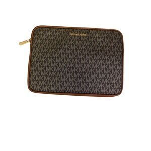Michael Kors Tablet Case Women OS Brown Signature Monogram Zip Padded Sleeve